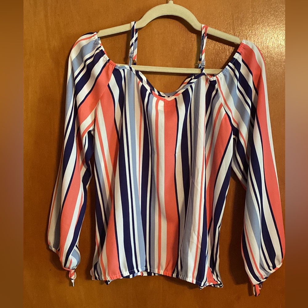 EUC Ladies size Large Point Zero Top